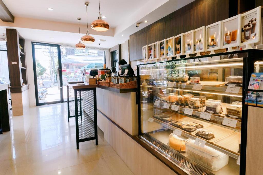 City Park Hotel Phatthalung Buitenkant foto