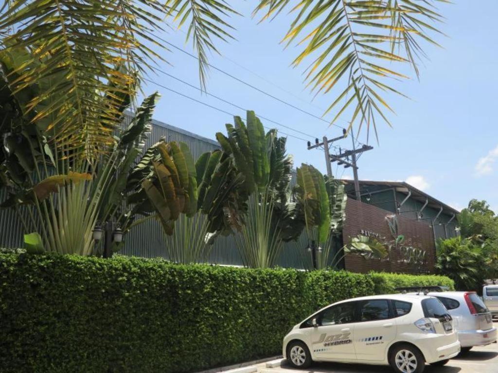 City Park Hotel Phatthalung Buitenkant foto