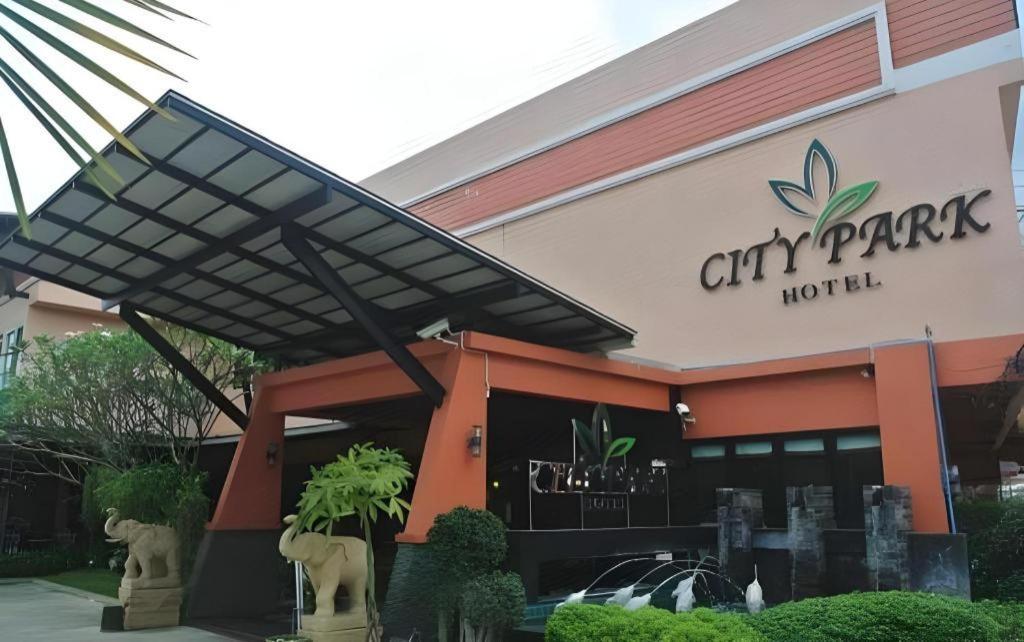 City Park Hotel Phatthalung Buitenkant foto