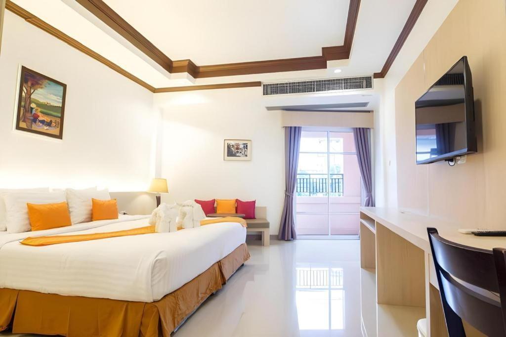 City Park Hotel Phatthalung Buitenkant foto