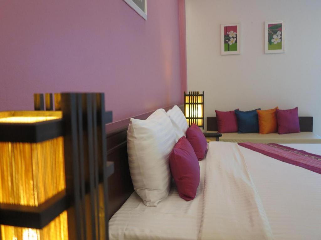 City Park Hotel Phatthalung Buitenkant foto