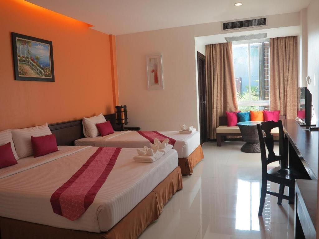 City Park Hotel Phatthalung Buitenkant foto