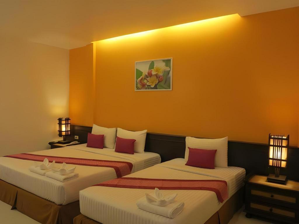 City Park Hotel Phatthalung Buitenkant foto