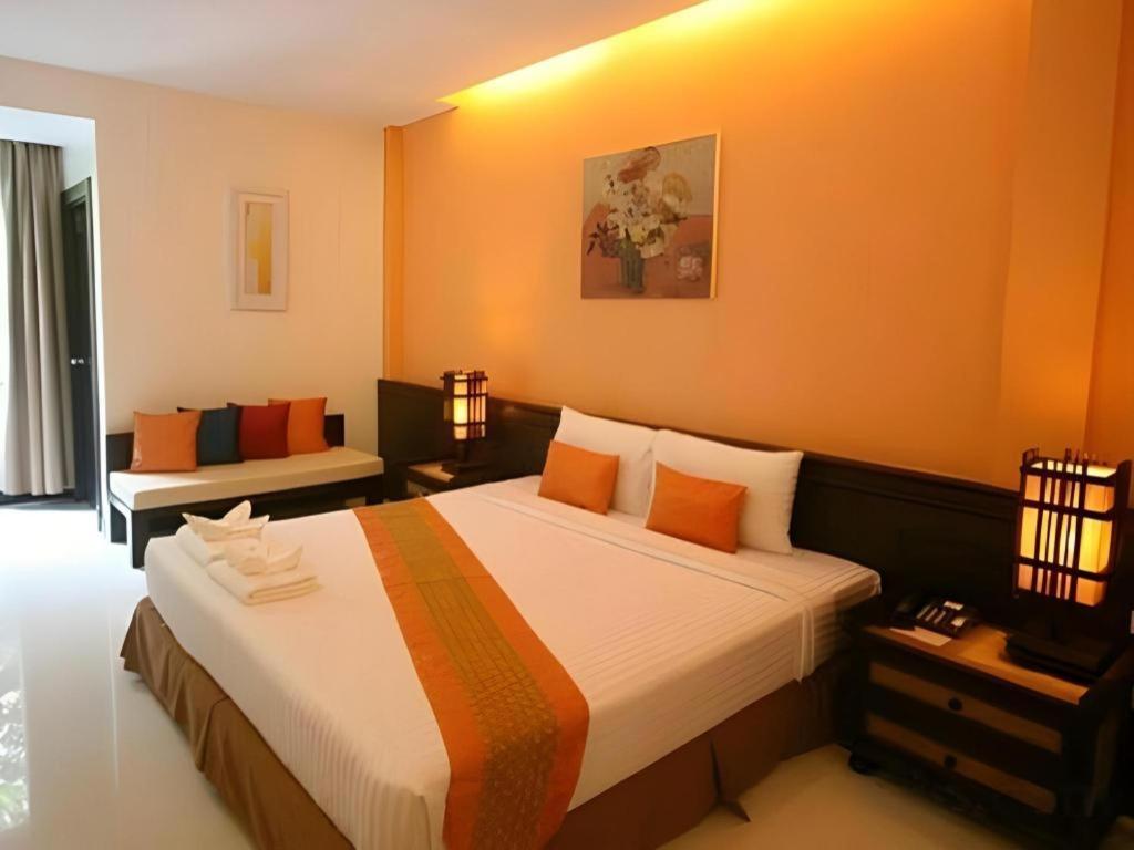 City Park Hotel Phatthalung Buitenkant foto