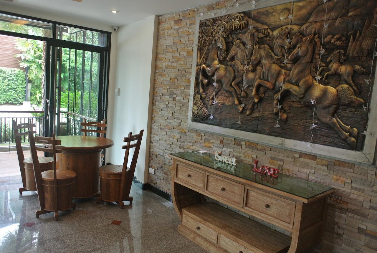 City Park Hotel Phatthalung Buitenkant foto