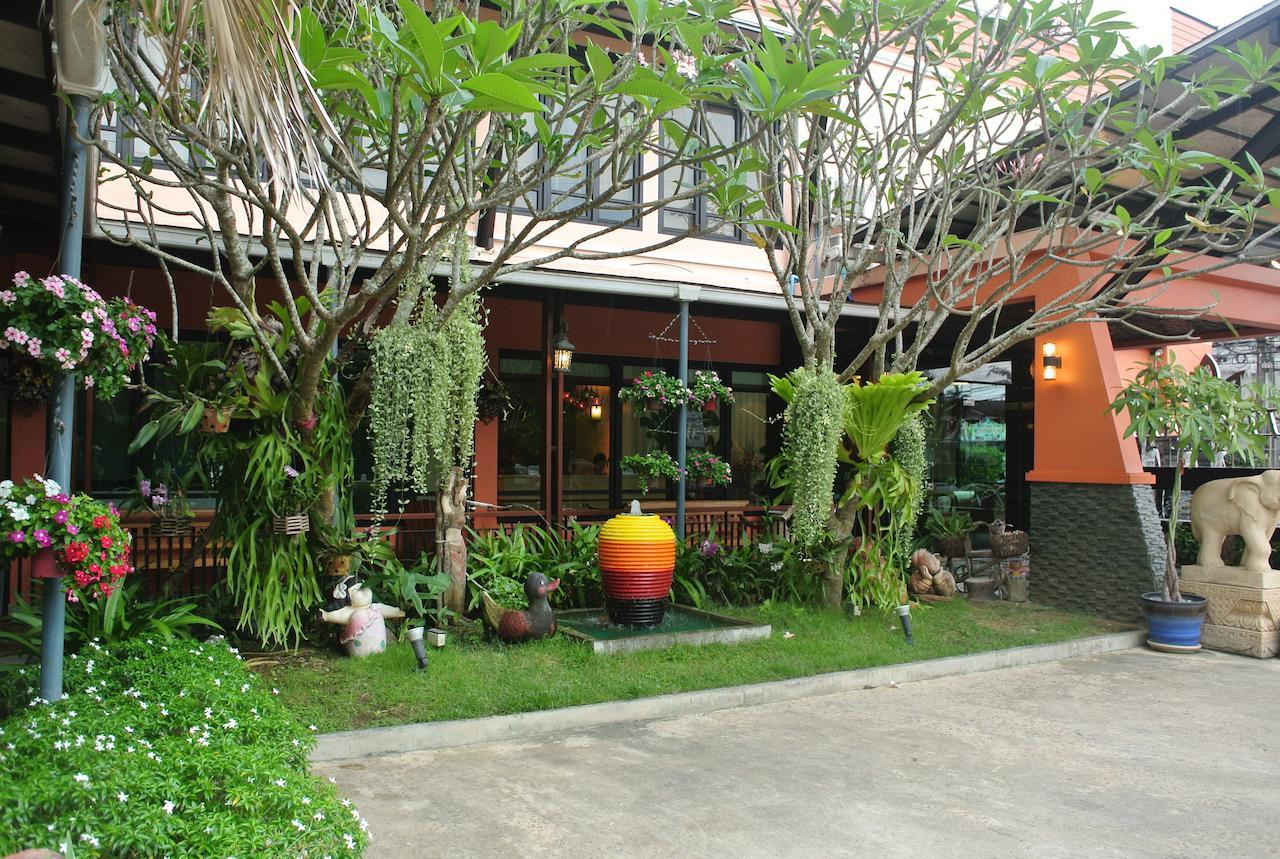 City Park Hotel Phatthalung Buitenkant foto