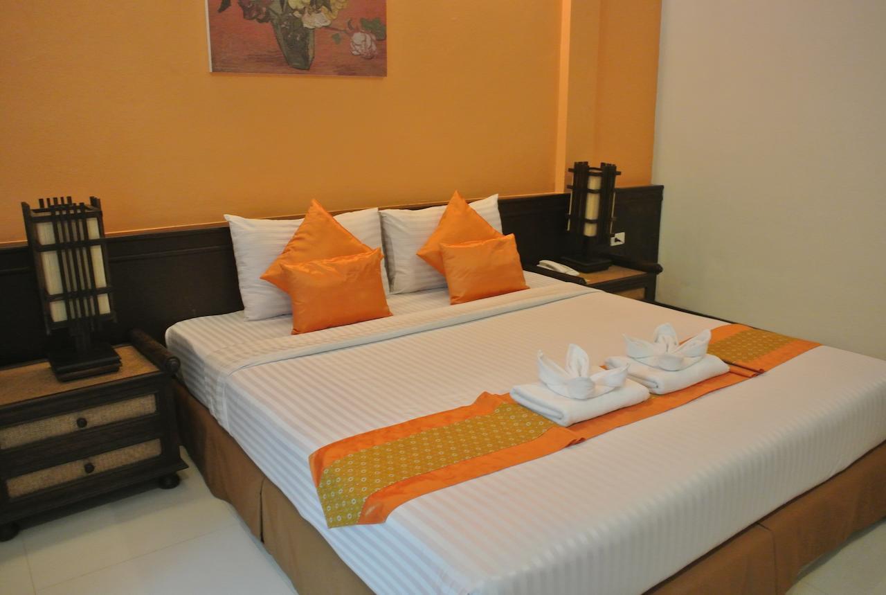 City Park Hotel Phatthalung Buitenkant foto