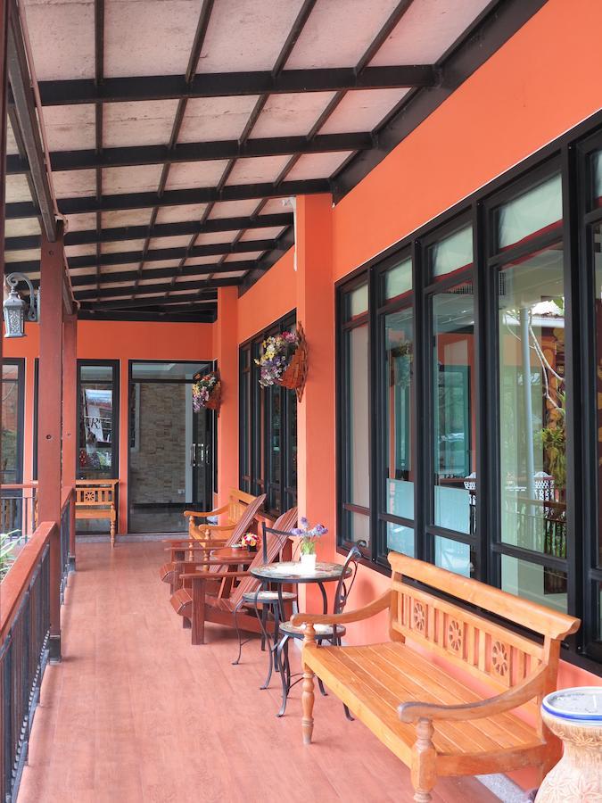 City Park Hotel Phatthalung Buitenkant foto